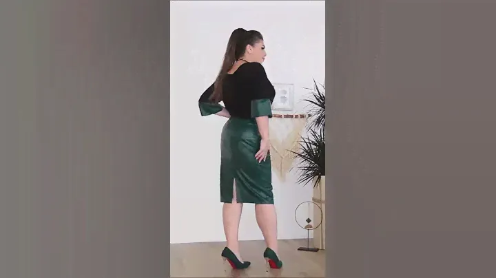 Костюм с кожаной юбкой 50-60р